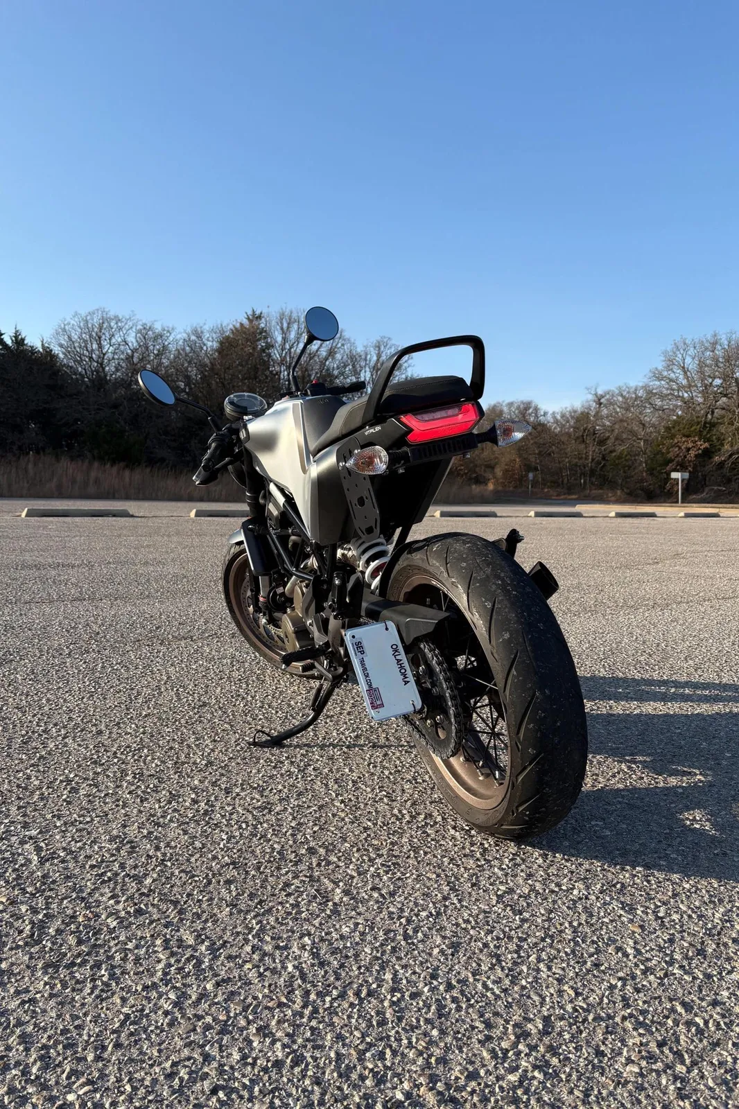 Vertical license plate mount installed on a Husqvarna Vitpilen 401